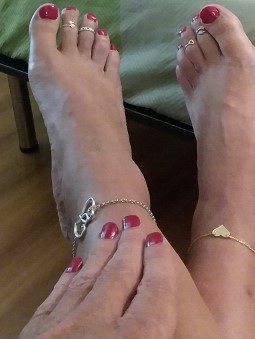 Cropped Sexy Feet